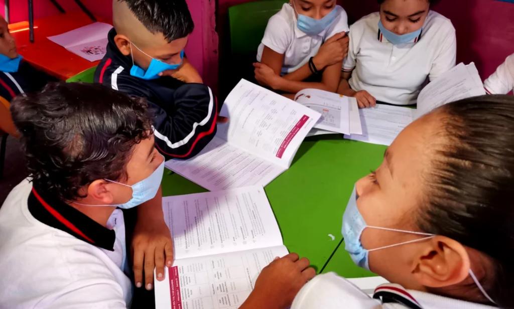 La reapertura de las escuelas es uno de los pasos más esperados de la 'nueva normalidad' en México, país que envió a casa a sus 33 millones de alumnos de todos los niveles educativos el 20 de marzo de 2020. (ARCHIVO)