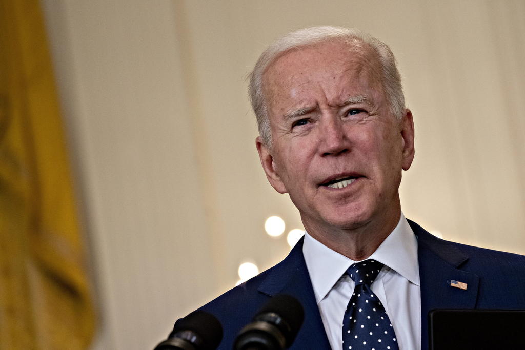 La Casa Blanca cedió este viernes a un aluvión de críticas de los demócratas y anunció que el presidente estadounidense, Joe Biden, elevará antes de mediados de mayo la cuota anual de refugiados que recibe Estados Unidos, que por ahora es de 15,000. (ARCHIVO)
