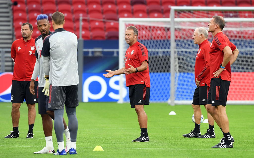 El técnico del Bayern Múnich, Hansi Flick, anunció este sábado su propósito de dejar el cargo al final de la presente temporada. (ARCHIVO)
