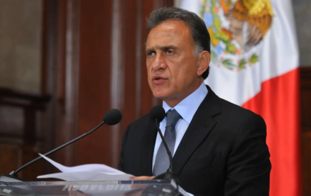 El exgobernador de Veracruz, Miguel Ángel Yunes, afirmó que se encuentra dispuesto a declarar y entregar información a la Fiscalía General de la República (FGR) sobre la investigación que realiza en su contra. (ESPECIAL)
