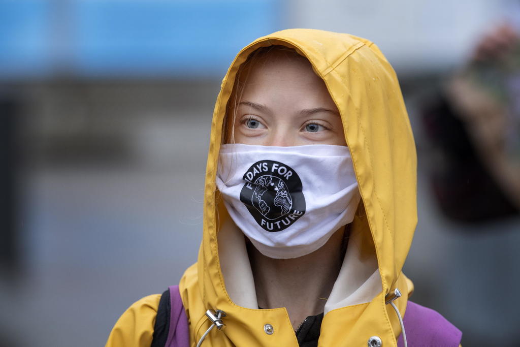 La activista medioambiental Greta Thunberg pidió hoy solidaridad internacional y que los países que ya han vacunado contra la COVID-19 a sus grupos de riesgo compartan las vacunas con países que no tienen acceso a ellas. (ARCHIVO) 

 