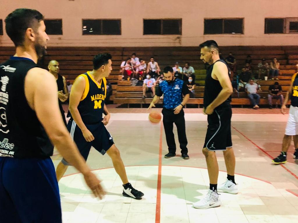 En el torneo regional de basquetbol el representativo de Torreón se llevó la victoria. (EL SIGLO DE TORREÓN) 