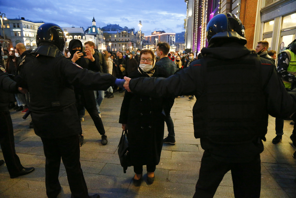 El mayor número de detenciones se produjo en San Petersburgo, con al menos 351. (AP) 