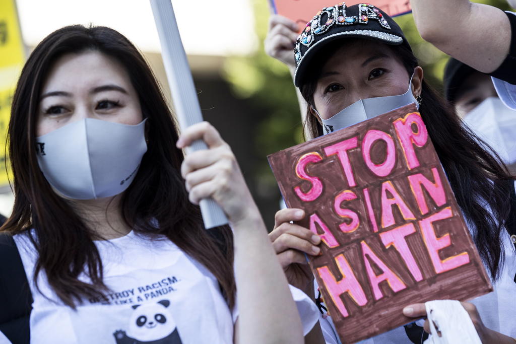 El Senado de Estados Unidos aprobó este jueves una propuesta legislativa para combatir el aumento de los crímenes de odio contra los ciudadanos de origen asiático, que se han visto espoleados durante la pandemia. (EFE)
 