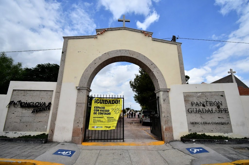 Por seguir representando un peligro de contagio, los cementerios seguirán cerrados en Monclova.