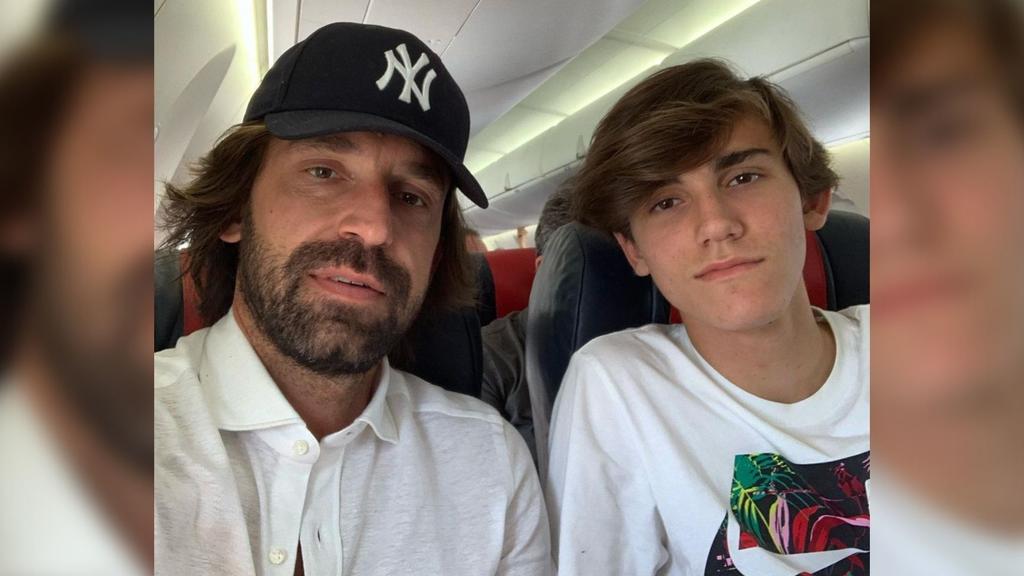 Nicoló Pirlo, hijo de 17 años de Andrea Pirlo, entrenador del Juventus, publicó este lunes unas amenazas de muerte recibidas por unos críticos de su padre y del club juventino, lamentando el hecho de que 'se ha superado el límite'. (ESPECIAL)