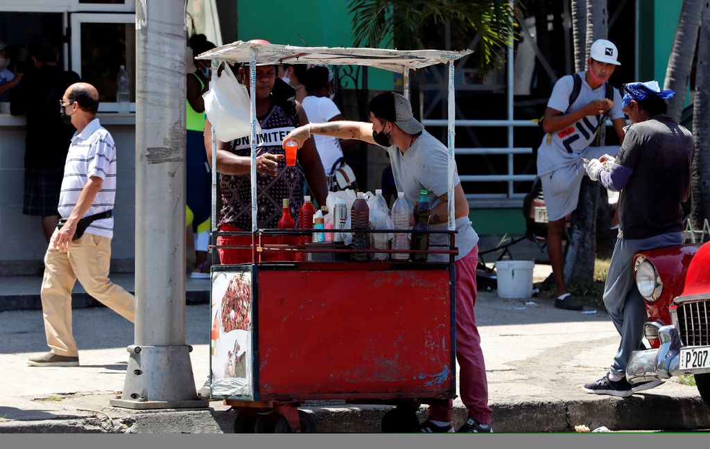 Las remesas en Cuba ya no ayudan al emprendimiento. (EFE) 