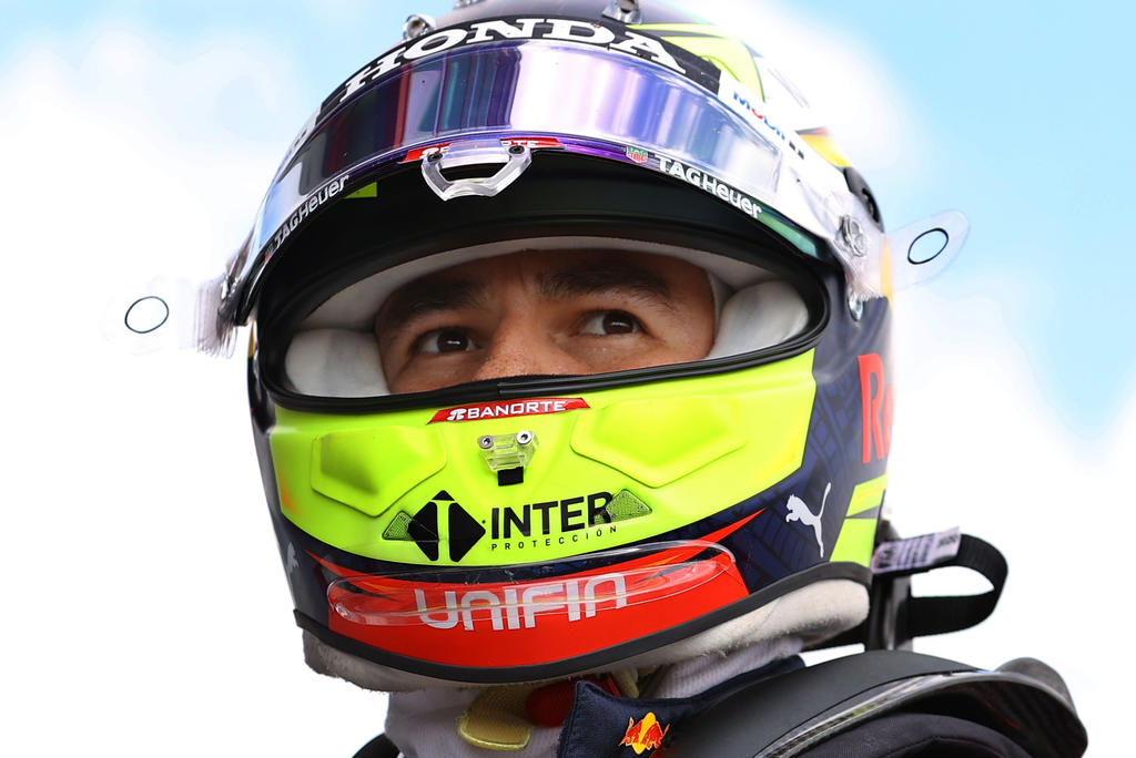 El mexicano Sergio Pérez (Red Bull), que, antes de ser décimo en el segundo, marcó el tercer tiempo en el primer entrenamiento libre para el Gran Premio de Portugal, el tercero del Mundial de F1, manifestó en Portimao que esperan 'poder luchar por la 'pole'' este sábado. (ARCHIVO)