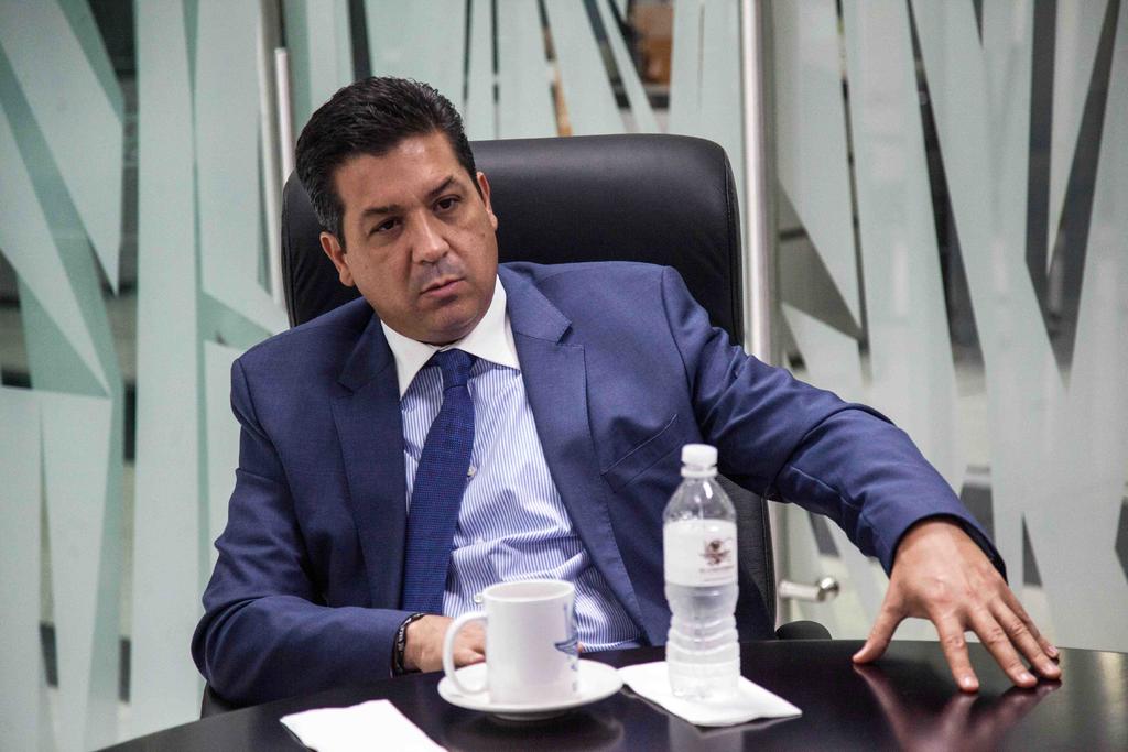 'Ante las falsas acusaciones por parte de la Unidad de Inteligencia Financiera (UIF) en relación a la compra-venta de un departamento en la CDMX', tuiteó García Cabeza de Vaca.
(ARCHIVO)