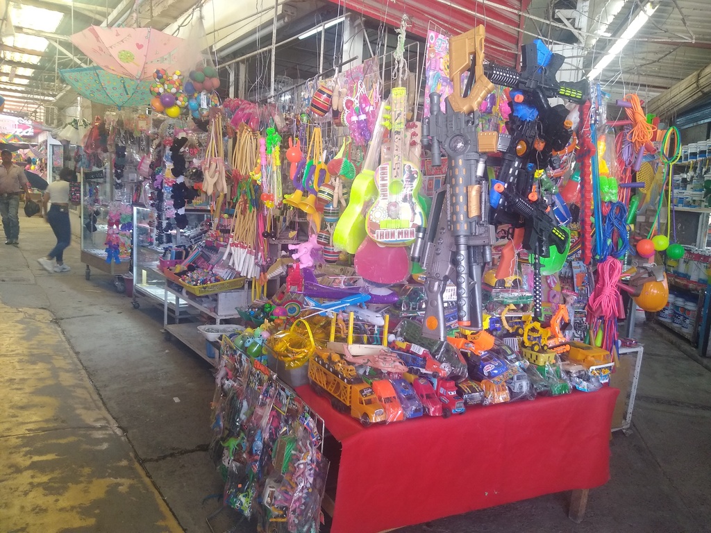 Los comerciantes del Mercado Manuel Acuña, en Madero, no registraron repunte en sus ventas por la celebración del Día del Niño. (EL SIGLO DE TORREÓN) 