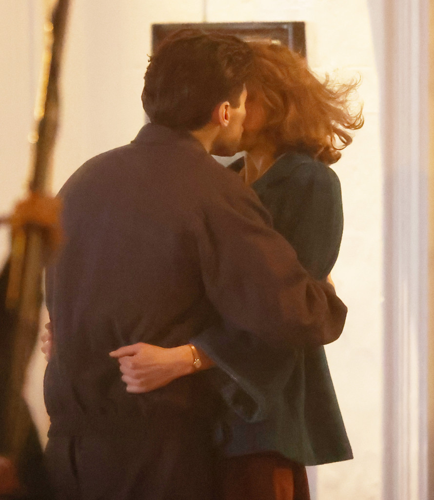 Emma Corrin y Harry Styles se vuelven tendencia por beso en filmación