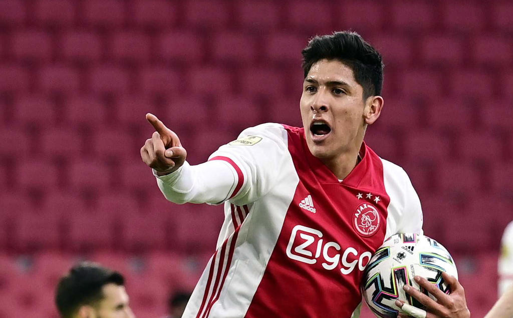 Al mexicano Edson Álvarez le han llovido elogios tras coronarse en la Eredivisie con el Ajax. (ARCHIVO)
