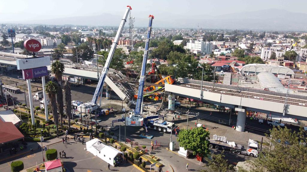 La Línea 12 del metro capitalino ha sido polémica desde su inauguración en octubre de 2012, meses antes de que el actual canciller, Marcelo Ebrard, concluyera su mandato como alcalde del entonces Distrito Federal.
(EFE)