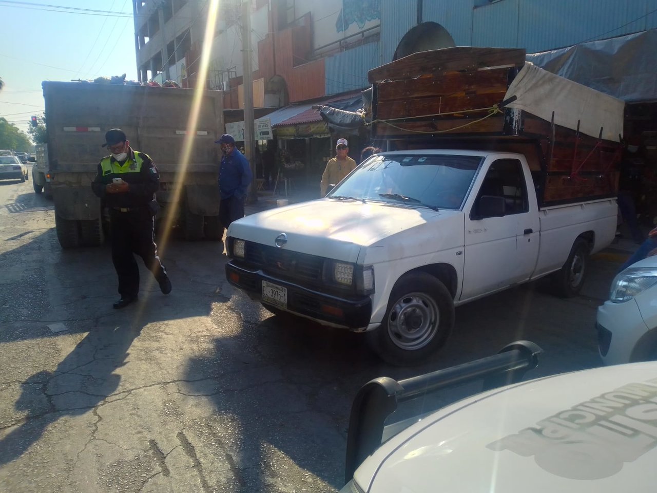 Chocan camión materialista y camioneta en Gómez Palacio