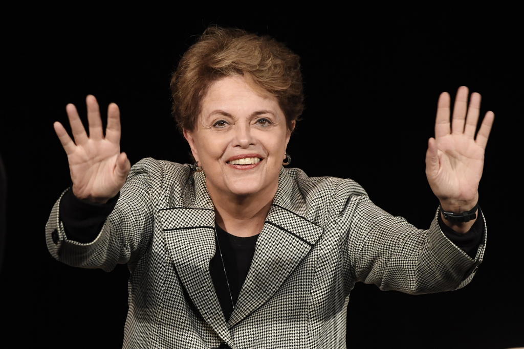 La expresidenta brasileña Dilma Rousseff llegó este martes a la capital mexicana para participar como invitada de honor en la ceremonia 'Siete siglos de historia de la Ciudad de México', con la que el Gobierno federal y local conmemorarán la fundación de Tenochtitlán en 1521. (ARCHIVO)