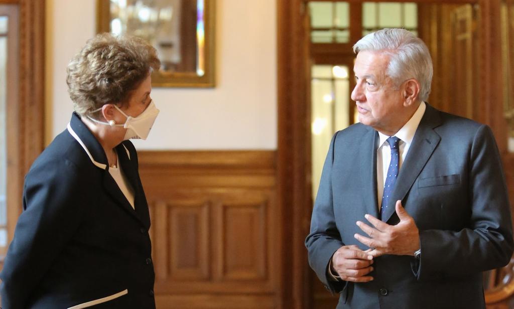 El presidente Andrés Manuel López Obrador informó que este miércoles recibió en Palacio Nacional a la expresidenta de Brasil, Dilma Rousseff, quien mañana lo acompañará en la ceremonia por los 700 años de la fundación de Tenochtitlán, en el Templo Mayor, en la Ciudad de México. (TWITTER)