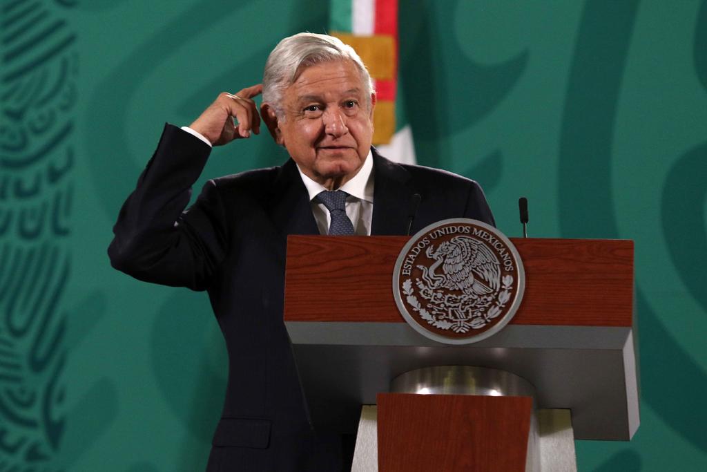 López Obrador recordó la ocasión en que, siendo jefe de gobierno de la Ciudad de México, una señora en Santa Fe le gritó que 'era un naco'. (ARCHIVO)