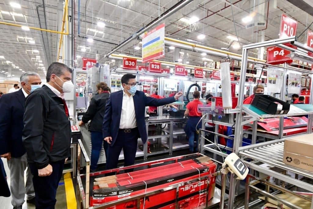 Riquelme Solís hizo referencia a la confianza que tienen en Coahuila,  empresas como General Motors,  Park Ohio en el Parque Industrial Piedras Negras, HFI en Monclova y Milwaukee Tools en Torreón, entre otras, que realizan importantes inversiones.