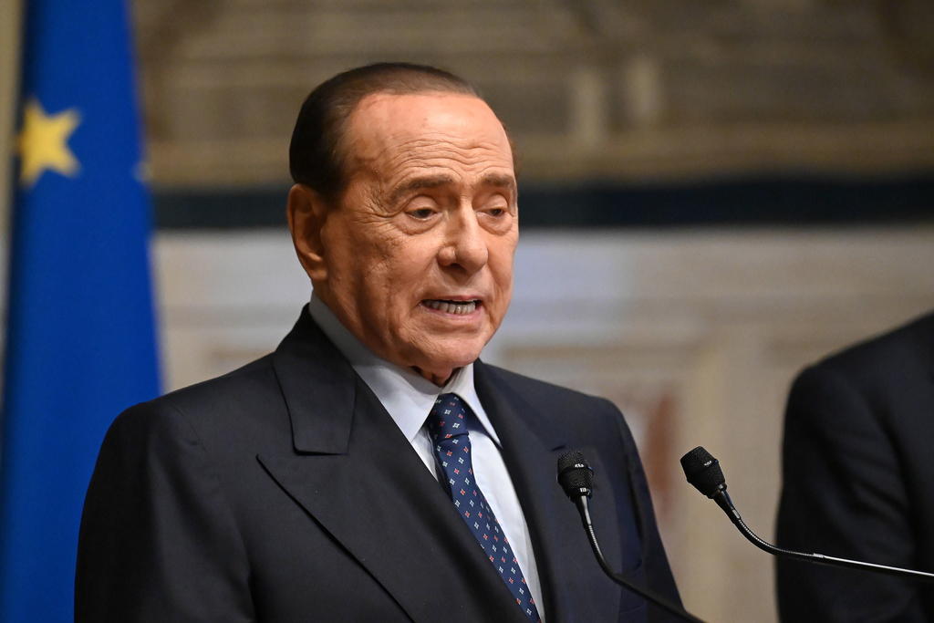 El líder del partido conservador Forza Italia, que en septiembre cumplirá 85 años, salió del hospital San Raffaele de Milán en la tarde de este sábado.
(ARCHIVO)