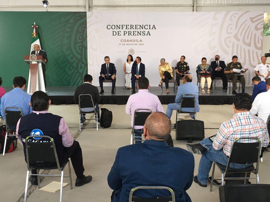 El presidente López Obrador resaltó el trabajo coordinado en materia de seguridad que se está realizando con Coahuila y Durango, el cual, dijo, se ha logrado pese a las diferencias en otros temas. (FERNANDO COMPEÁN)