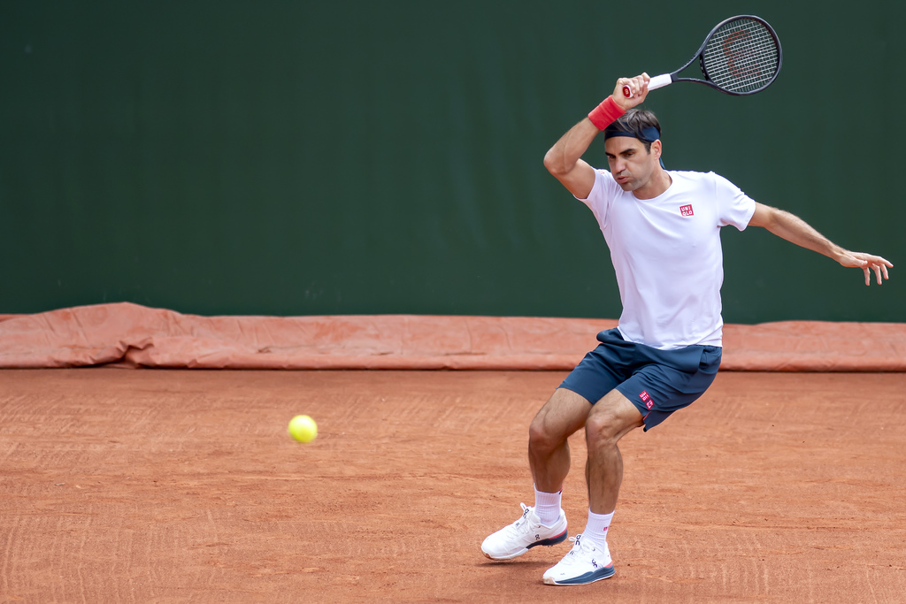 Roger Federer durante un entrenamiento para el torneo de Ginebra. (AP)