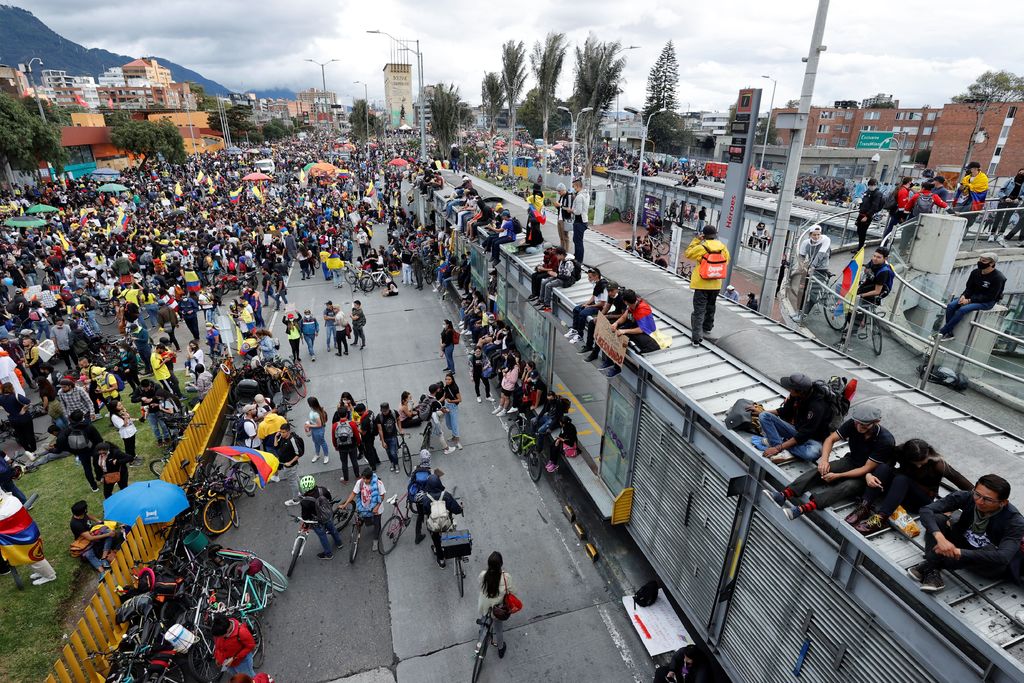 El presidente de Colombia, Iván Duque, ordenó este lunes a la fuerza pública desplegar su 'máxima capacidad operacional'. (ARCHIVO) 