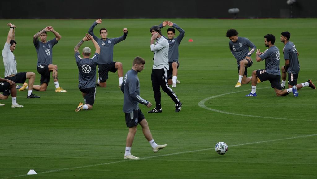 El seleccionador alemán, Joachim Löw, dio hoy la lista de convocados para la Eurocopa 2020, que se celebra del 11 de junio al 11 de julio. (ARCHIVO)