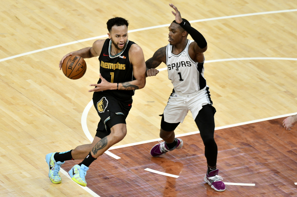 Kyle Anderson fue parte importante de la victoria de los locales, trabajando especialmente en defensa y aportando 9 puntos en 32 minutos. (AP)