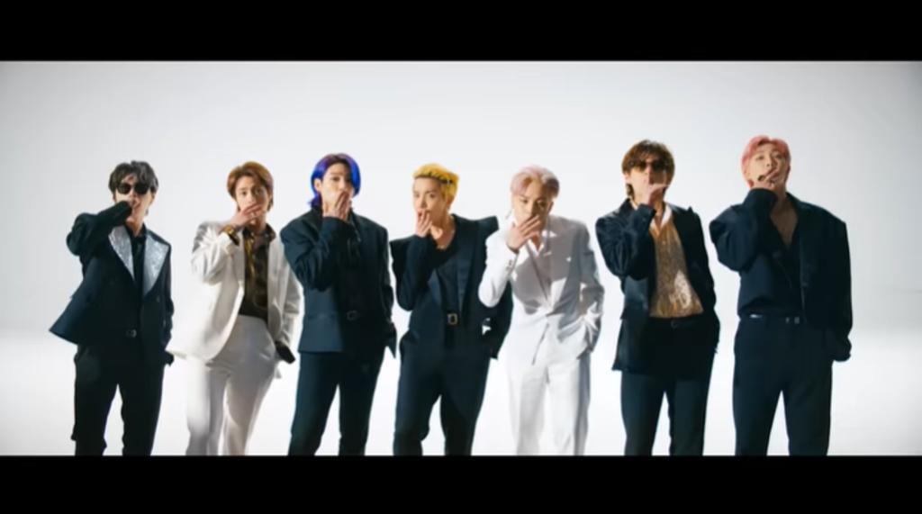 BTS presentó hoy su nuevo sencillo, Butter, un corte de aire desenfadado y cantado enteramente en inglés con el que el grupo surcoreano busca ser la banda sonora del verano en el hemisferio norte, según aseguraron sus integrantes en rueda de prensa. (ESPECIAL) 