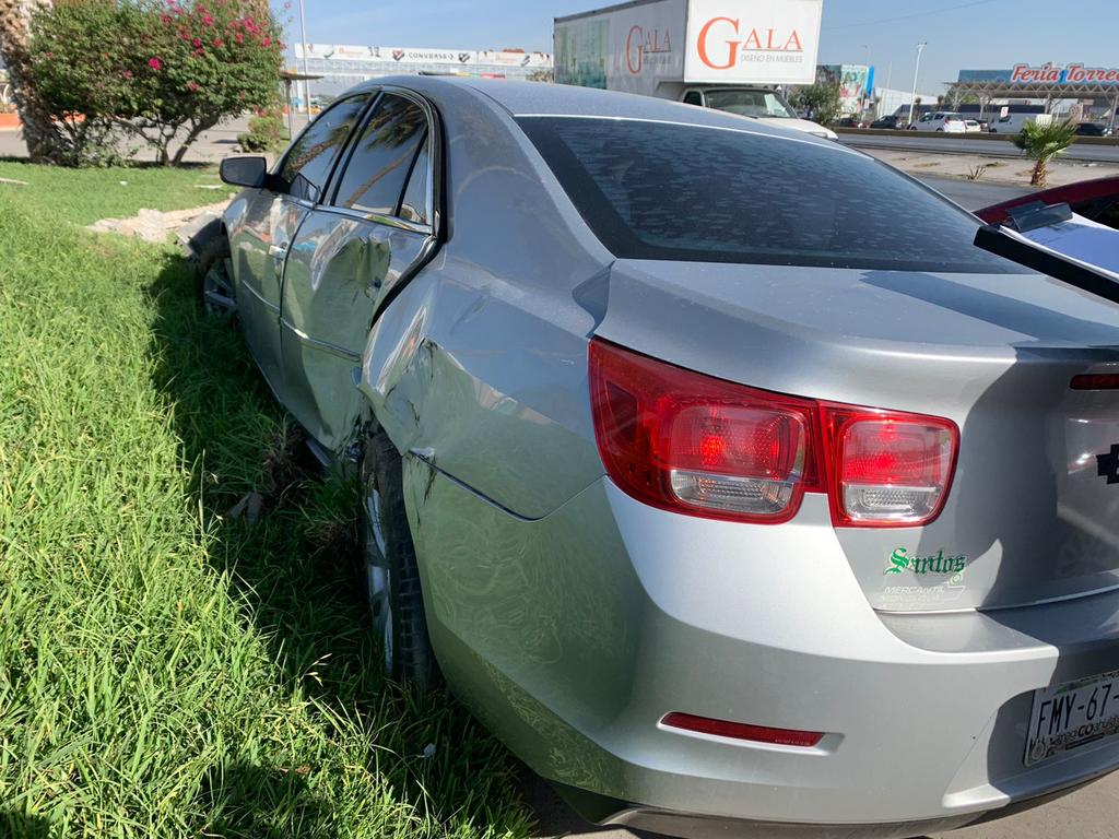 El automóvil siniestrado es un Chevrolet Malibu, color gris, de reciente modelo, el cual era conducido por Luis Enrique de 28 años de edad.
(EL SIGLO DE TORREÓN)