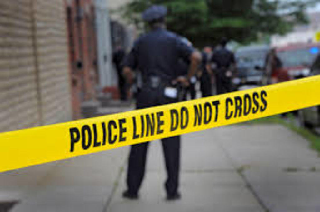 La Policía de Nueva York busca a un sospechoso de haber asesinado a un hombre de 30 años tras una discusión en un bar sobre el turno para entrar en el baño, informaron las autoridades y medios locales. (ESPECIAL) 

 