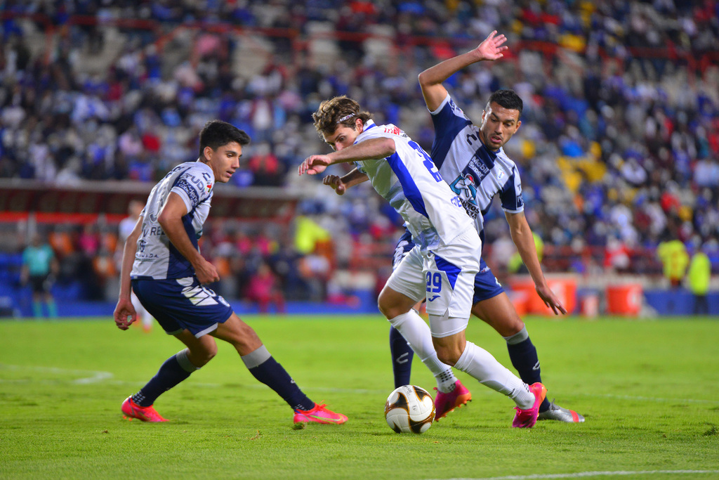 Pachuca y Cruz Azul igualaron a cero en el estadio Hidalgo en el duelo de ida; cualquier empate con goles le dará el pase a los Tuzos. (JAM MEDIA)