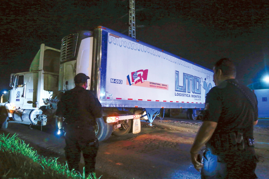 A casi tres años del caso de que el tráiler lleno de cadáveres revelara la crisis forense en Jalisco, poco parece haber cambiado.