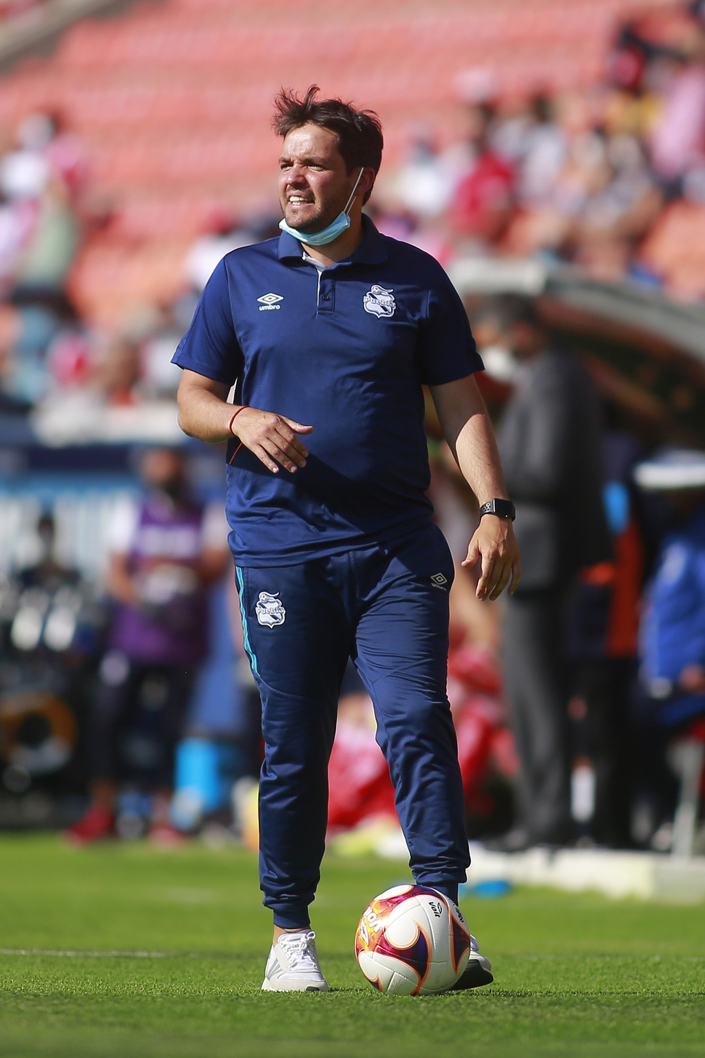 Nicolás Larcamón, técnico del Puebla, confía que su equipo pueda remontar la gran desventaja que se llevaron tras el partido de ida.