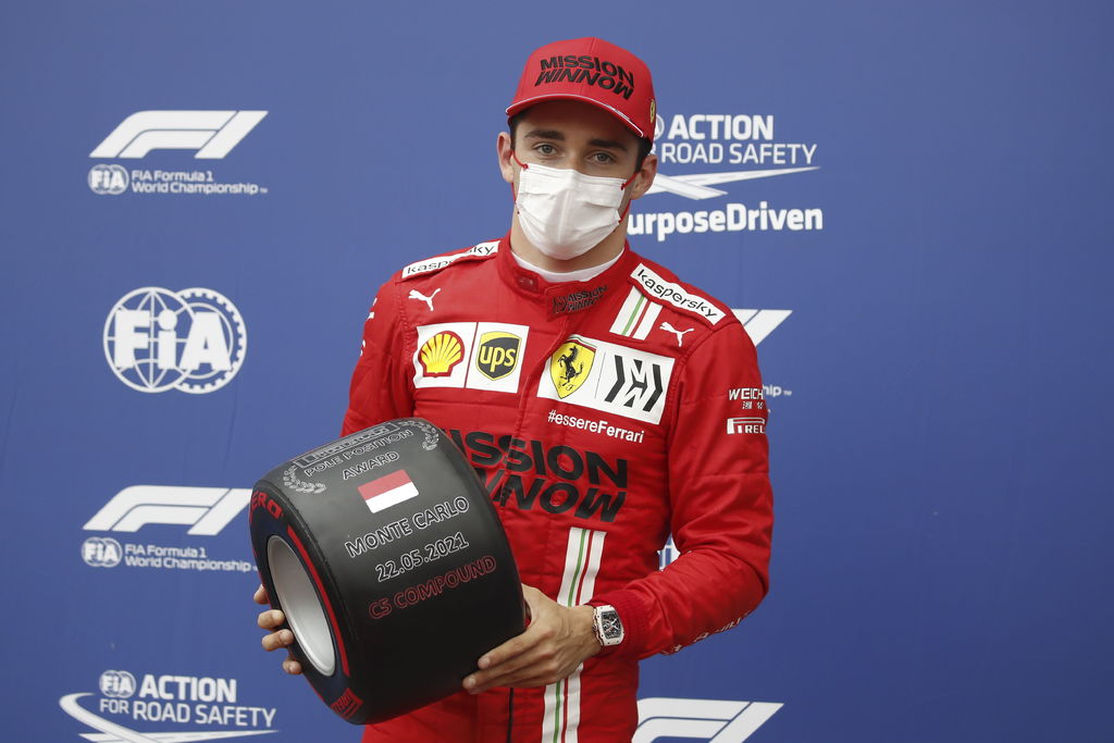 Charles Leclerc logró la primera 'pole' para la escudería Ferrari desde 2019 y hoy tratará de ganar la carrera.