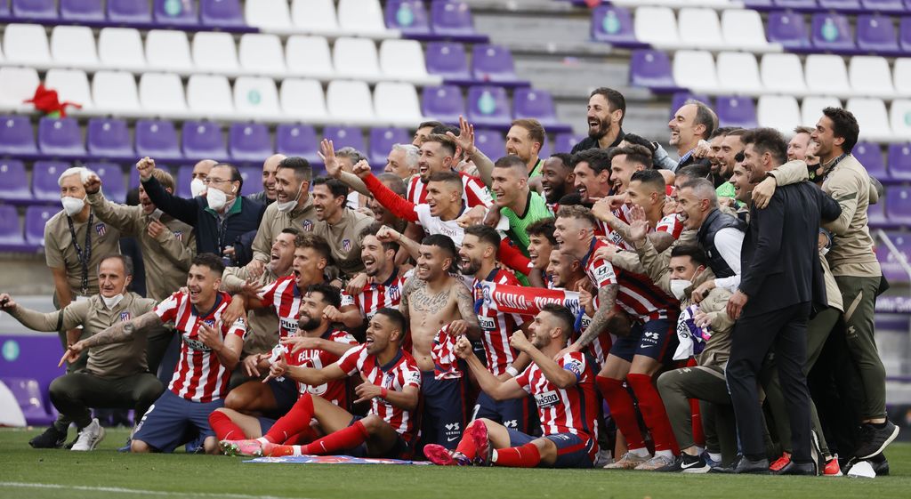 Atlético de Madrid venció 2-1 al Valladolid y se coronó campeón.