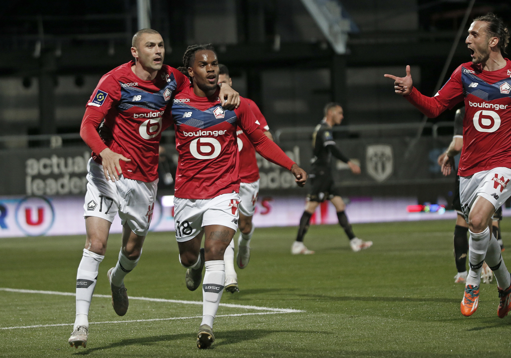 Lille logró su cuatro título tras vencer 2-1 al Angers. (AP)