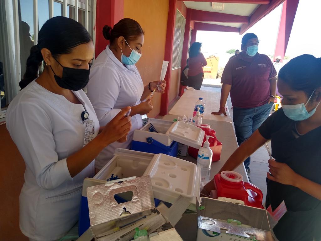 Este lunes inició la vacunación contra COVID-19 para personas de 40 a 49 años de edad en el municipio de Francisco I. Madero. (MARY VÁZQUEZ)