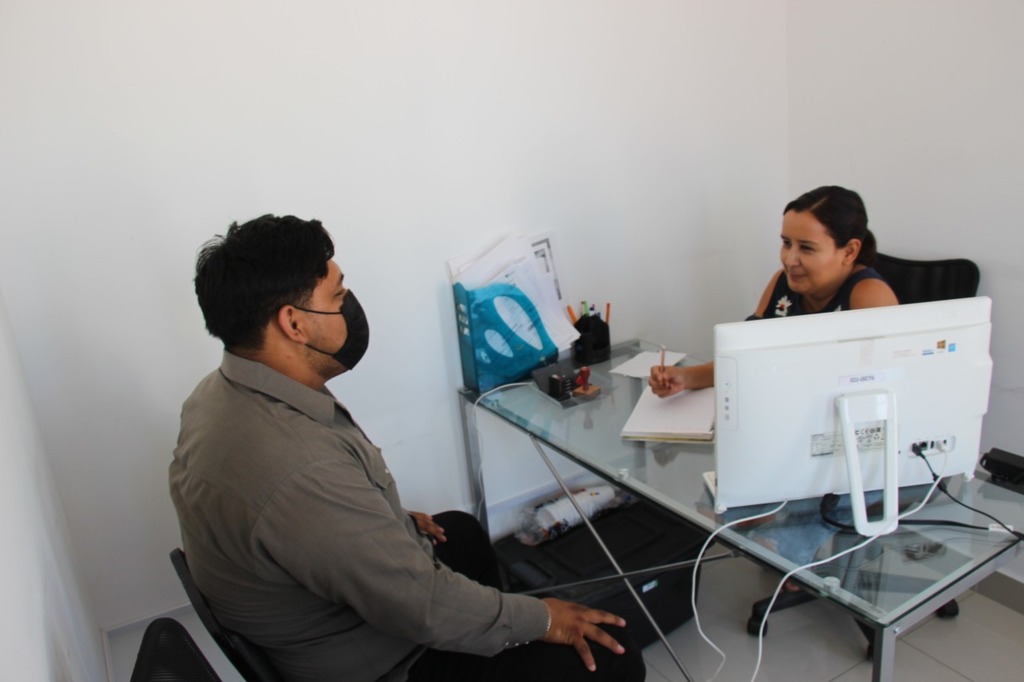 Tanto el Instituto de la Juventud como el Instituto Municipal de la Mujer ofrecen asesorías psicológicas gratuitas a las personas en Lerdo.
