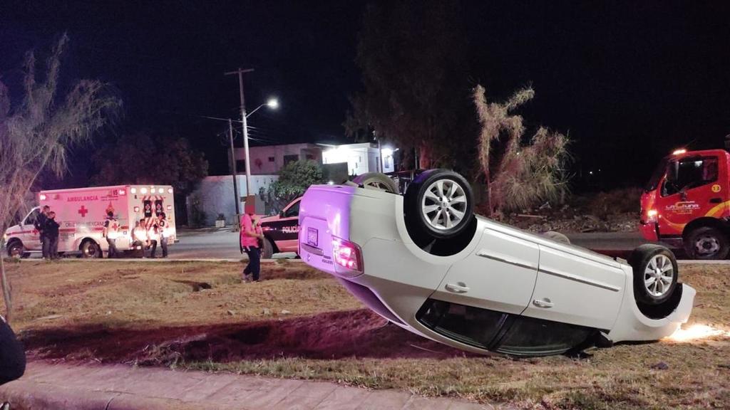 Los hechos se registraron cerca de las 3:40 de la madrugada de este domingo, sobre el bulevar Centenario. (EL SIGLO DE TORREÓN)