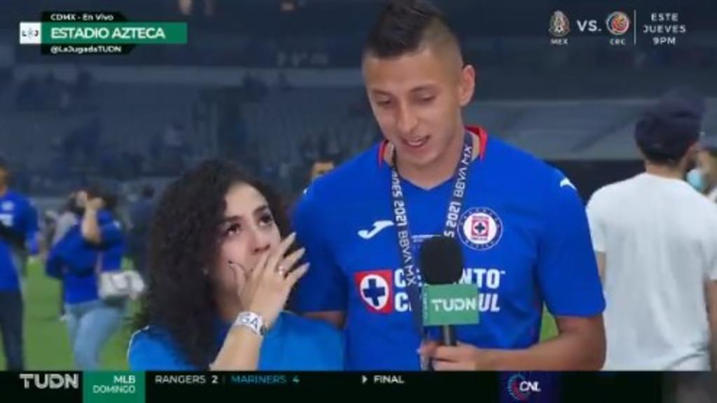 Roberto “Piojo” Alvarado no pasó desapercibido luego de regresar al cuadro titular para la final en el Estadio Azteca, luego de haberse perdido la ida por la pérdida del bebé que ella y su esposa esperaban. (ESPECIAL) 
