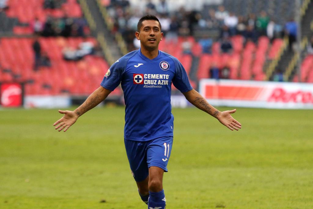 Elías Hernández deja a Cruz Azul luego de tres años para regresar al Club León como refuerzo para el Apertura 2021. (EFE)
