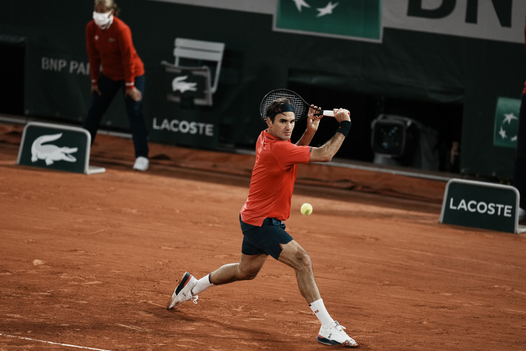Roger Federer batalló durante más de tres horas y media, para imponerse 7-6, 6-7, 7-6, 7-5 a Dominik Koepfer.