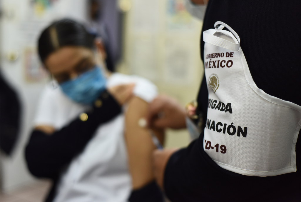 En el estado de Coahuila la vacunación inició el pasado 28 de diciembre con el personal de salud de la primera línea de batalla.
