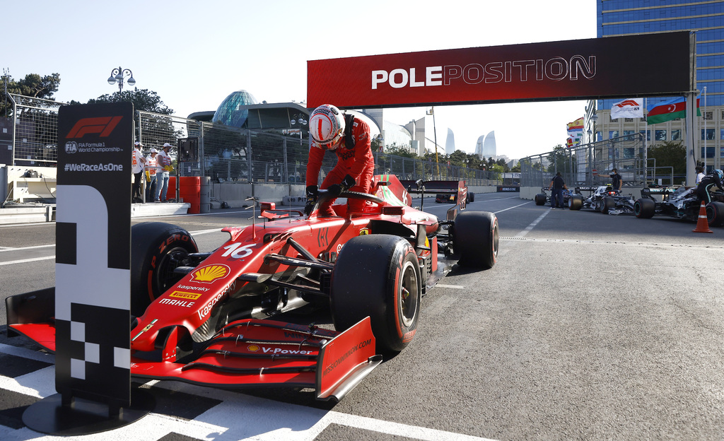 Charles Leclerc volvió a ganar la 'pole', pero ahora sí podrá arrancar desde el primer lugar, en el Gran Premio de Azerbaiyán.