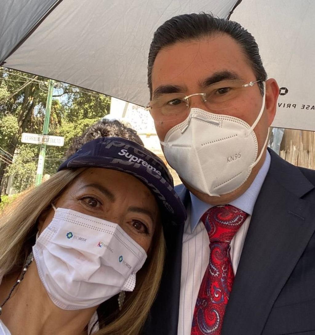 Luego de acudir a votar en la alcaldía de Cuajimalpa, al sur de la Ciudad de México, Fernando González Sánchez, presidente nacional de Redes Sociales Progresistas (RSP), dijo que su partido conservará el registro y un lugar en la historia del país. (TWITTER)