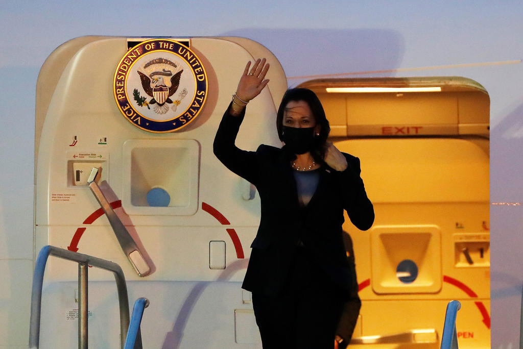 El avión que trasladó a la vicepresidenta estadounidense, Kamala Harris, a Guatemala aterrizó después de las 19:00 horas, tiempo del centro de México, en el aeropuerto internacional La Aurora, en la capital del país. (ARCHIVO)
