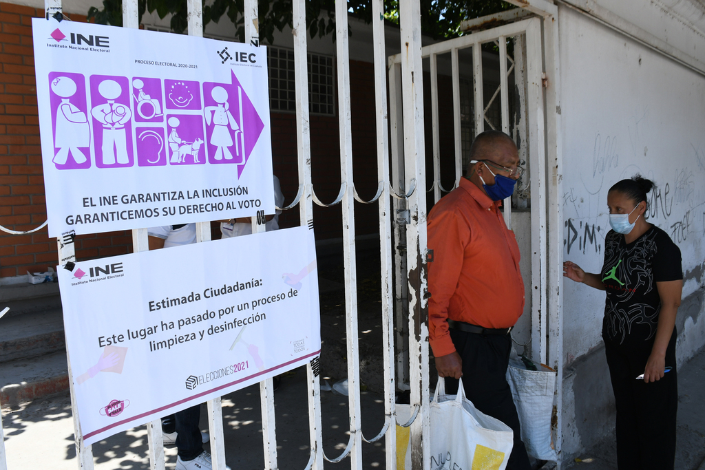 En Torreón, Matamoros y Viesca se desinfectaron cerca de 258 casillas previo a la jornada de ayer.