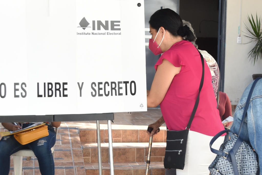 El sector empresarial expresó su reconocimiento a la ciudadanía por la jornada cívica que se desarrolló en Coahuila este domingo, y particularmente en Torreón, donde se registró un 60% de participación. (EL SIGLO DE TORREÓN)