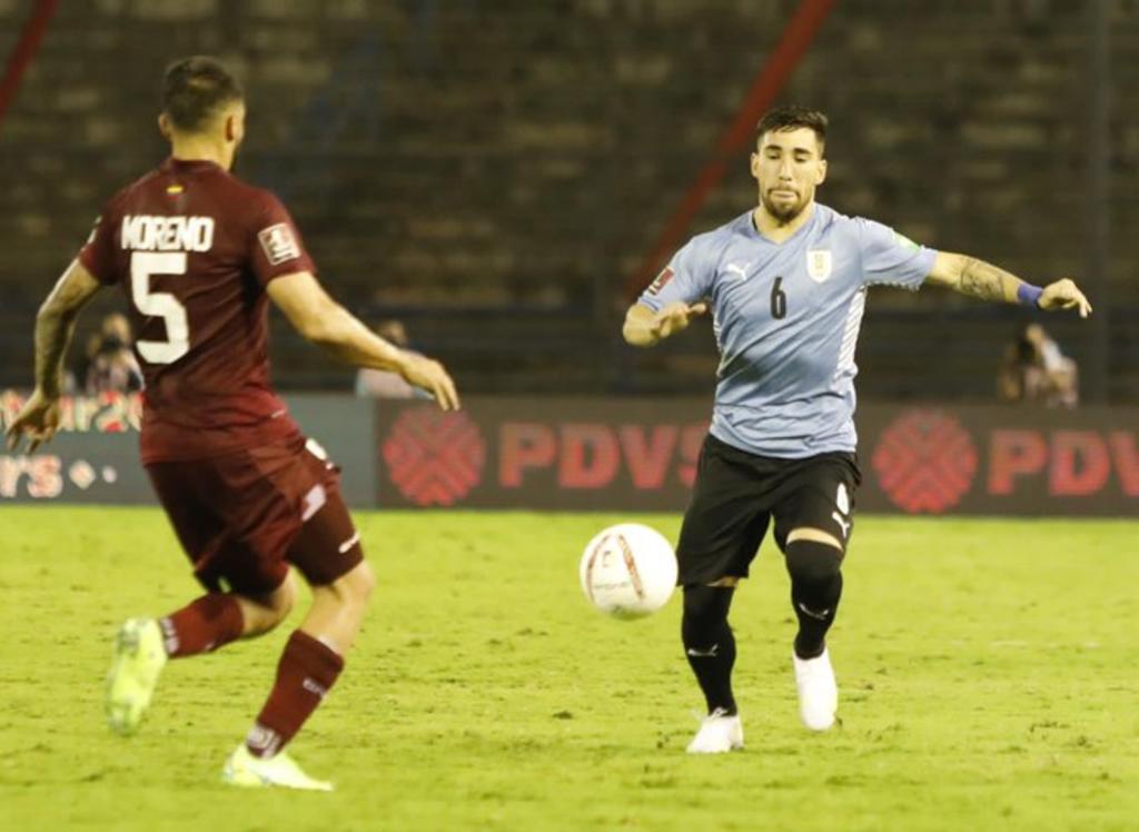 Uruguay estiró a tres partidos su sequía goleadora y se tuvo que conformar el martes con un empate 0-0 ante una Venezuela que por momentos fue más que su rival en un encuentro de las eliminatorias al Mundial donde la Celeste se ha rezagado al último puesto de clasificación directa. (ESPECIAL)
